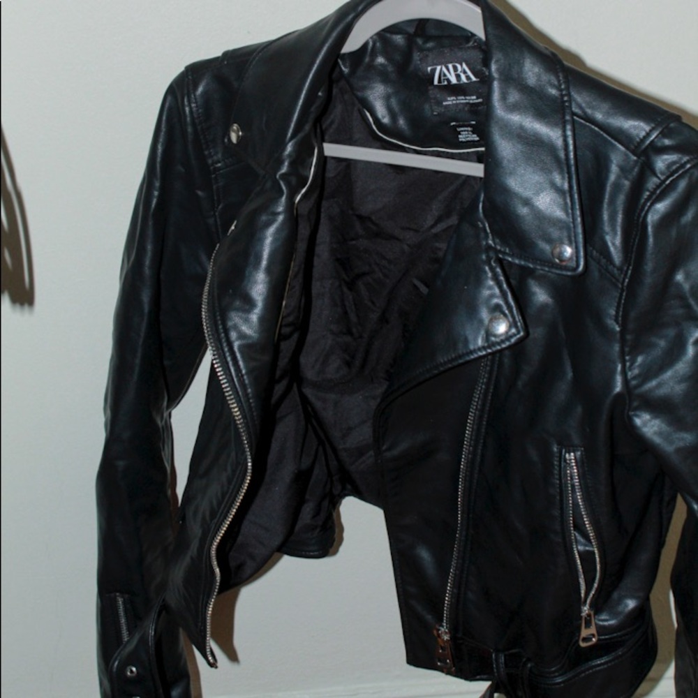 MUST GO ‼️ Unisex Like New Zara FAUX LEATHER JACKET BLACK